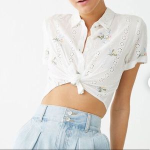 NWOT embroidered eyelet crop